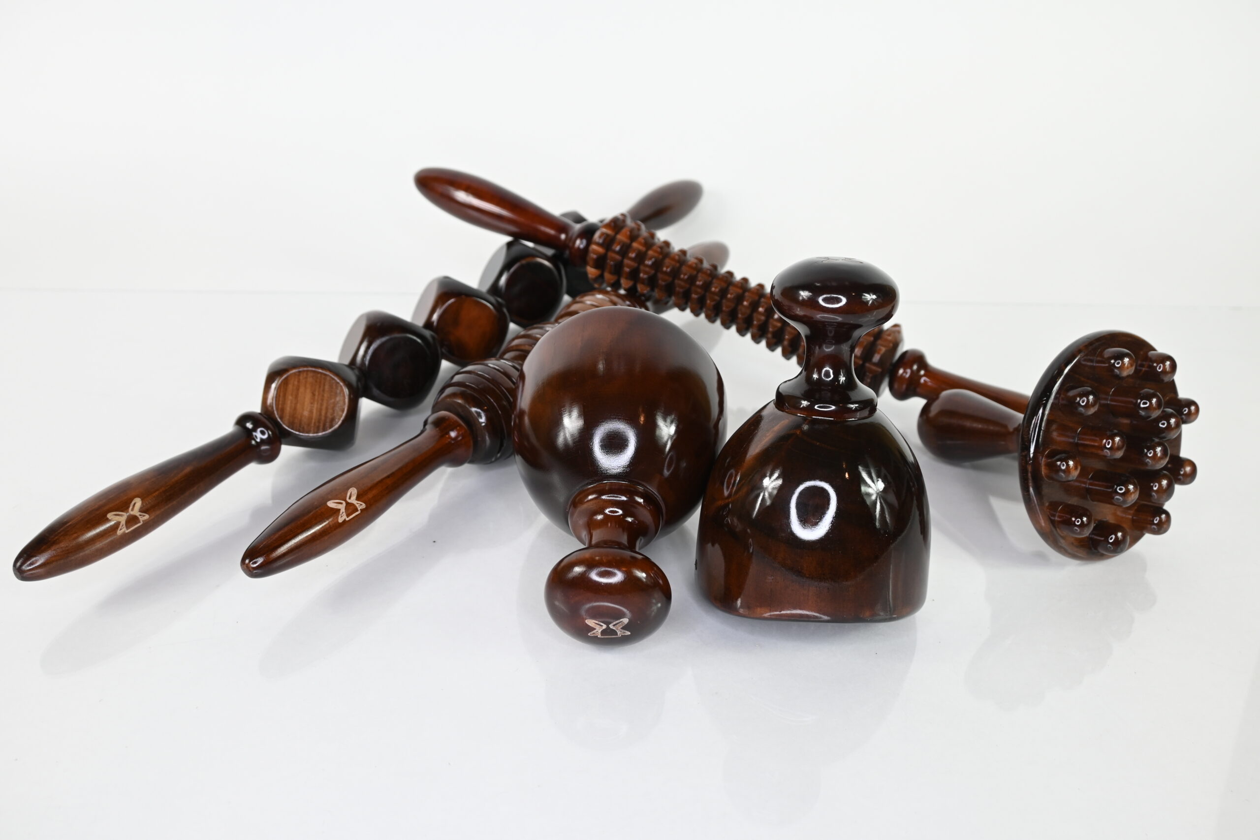 How to Use Wood Therapy Tools for Body Sculpting Massage